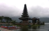 Obrzky ke strnce cestopis Indonsie: chrm Pura Ulun Danu Bratan na ostrov Bali