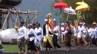 Obrzky ke strnce cestopis Indonsie: chrm Pura Ulun Danu Bratan na ostrov Bali, prvod vcch
