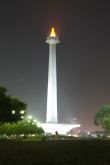 Obrzky ke strnce cestopis Indonsie: Nrodn monument v Jakart v noci