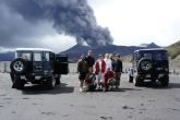 Obrzky ke strnce cestopis Indonsie, Jva: Spolen fotka se sopkou Mount Bromo na pozad