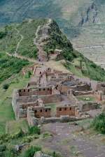 Ruiny pevnosti nad mtsem Pisaq v Peru
