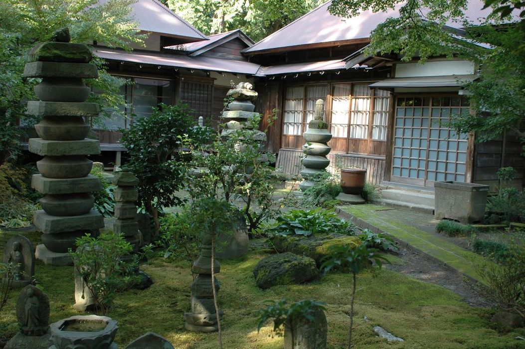 Obrzky k cestopisu Japonsko: Zen-buddhistick zahrdka v Engakuji, Kita-kamakura