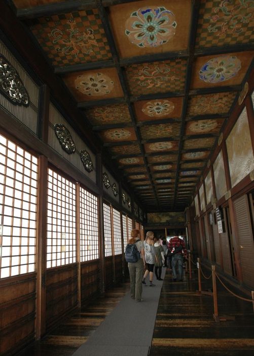 Obrzky k cestopisu Japonsko: Podlahy uvnit Nijo-jo palce schvln vrzaly, aby varovaly ped vetelci (slavi podlahy)