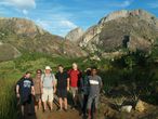 Cestopis z Madagaskaru: část naší skupiny v rezervaci Anja