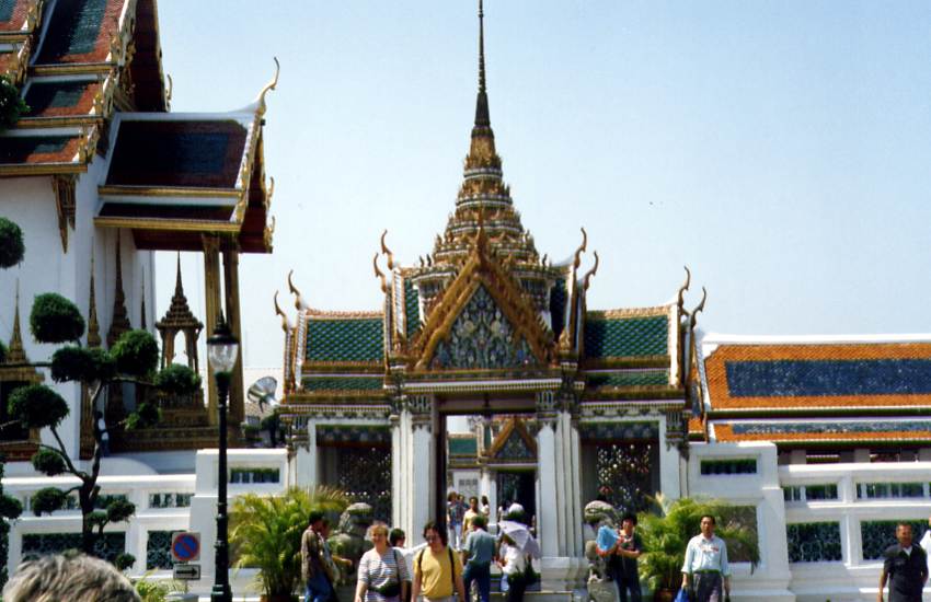 Obrzky k cestopisu Thajsko - Bangkok - Krlovsk palc - pohled na zdoben stechy