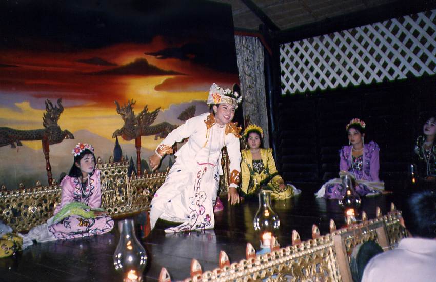 Obrzky k cestopisu Thajsko - Pedstaven thajsk kultury - divadlo