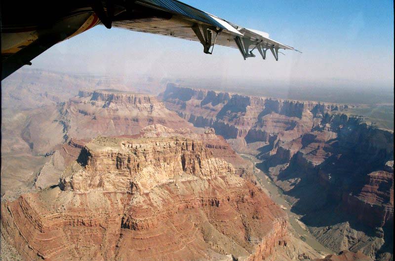 Obrzky k cestopisu z cesty do park zpadu USA - Grand Canyon z letadla