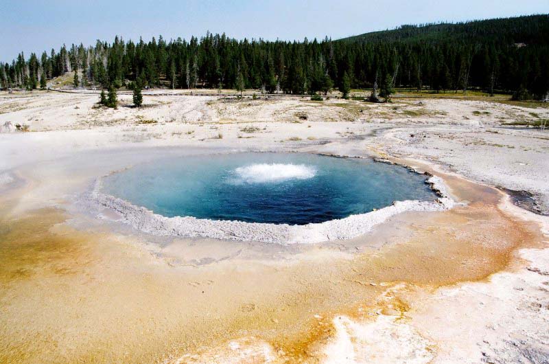 Obrzky k cestopisu nrodn a sttn parky Spojench Stt Americkch- Yellowstone - Hork pramen